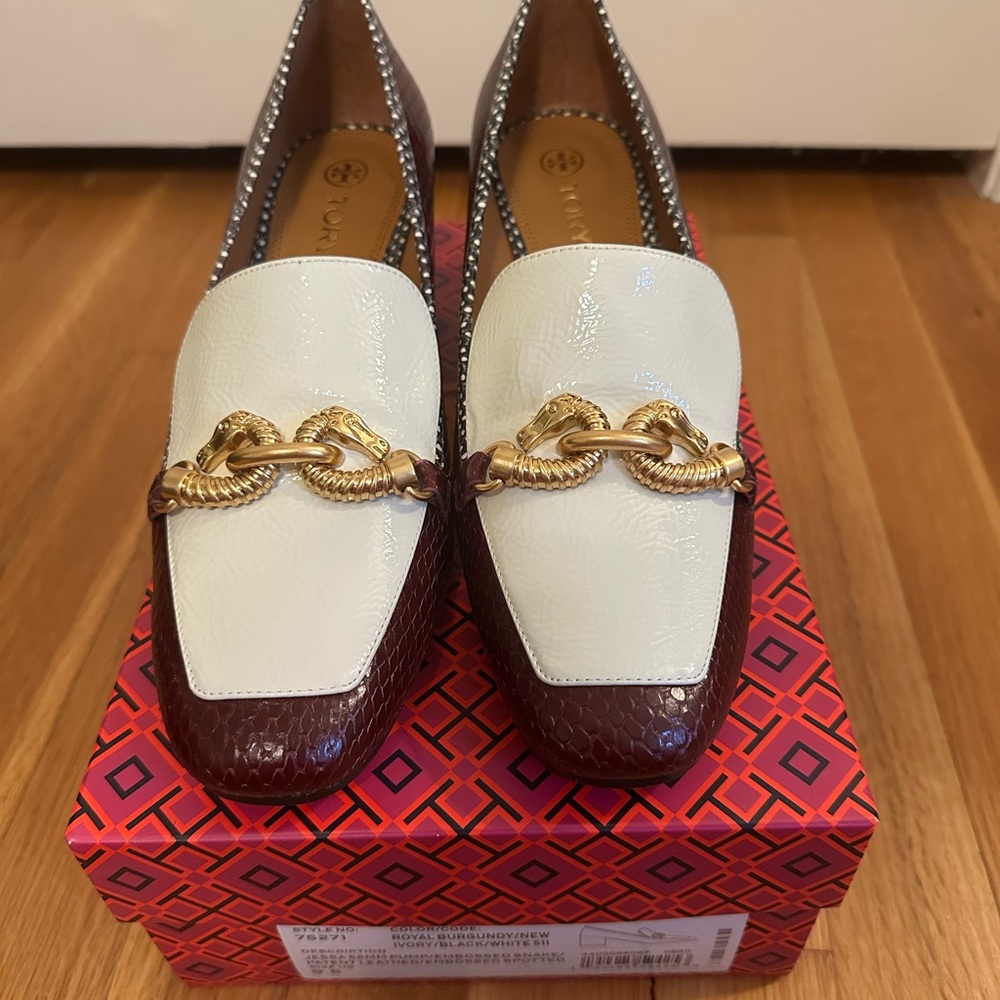 Tory Burch White and Burgundy Loafers with Gold Chain